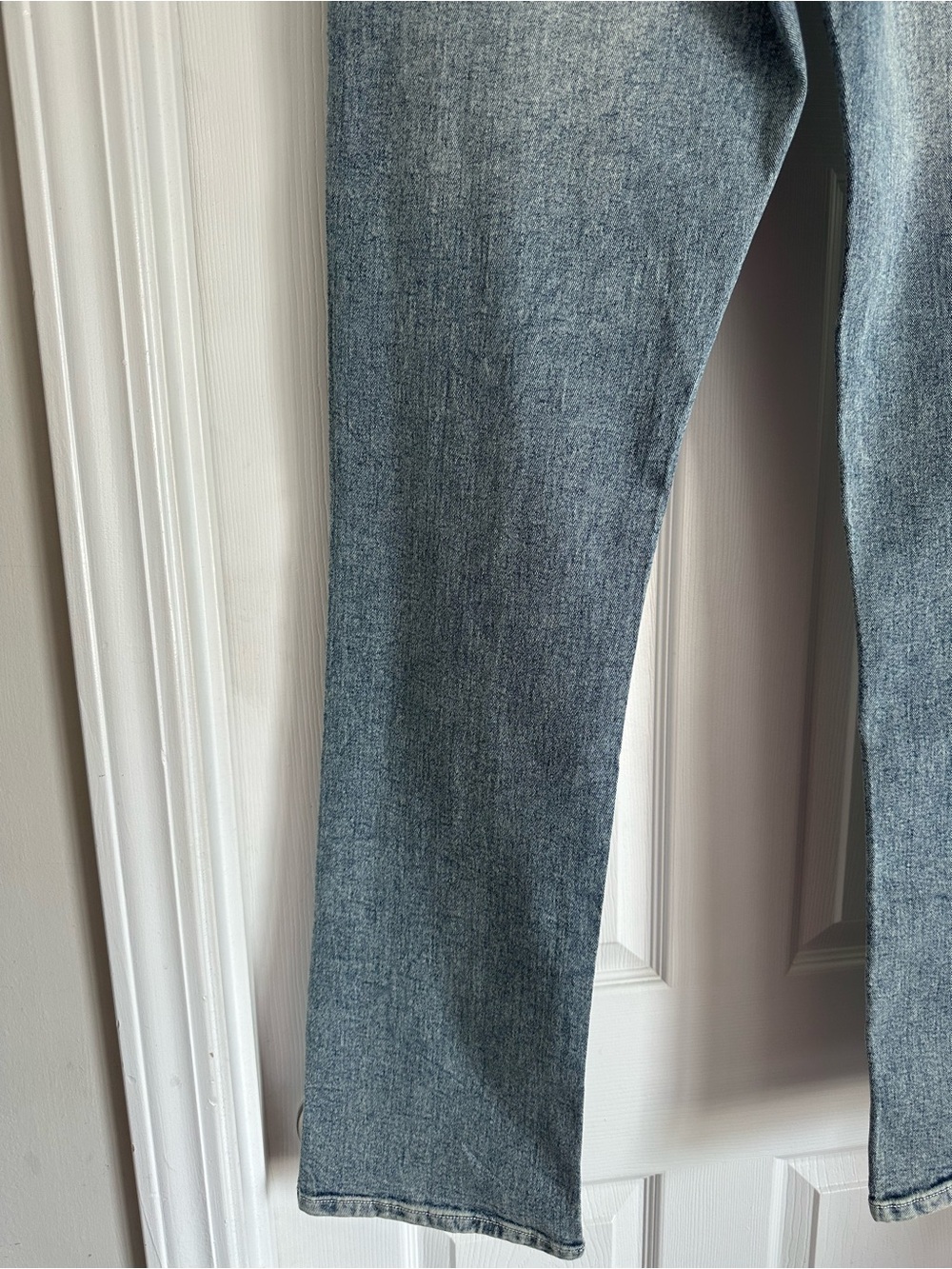 True Religion Jeans "Ricky Relaxed Straight" - Picture 3 of 12
